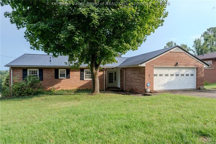 Property Photo: 822 Beaumont Road WV 25314