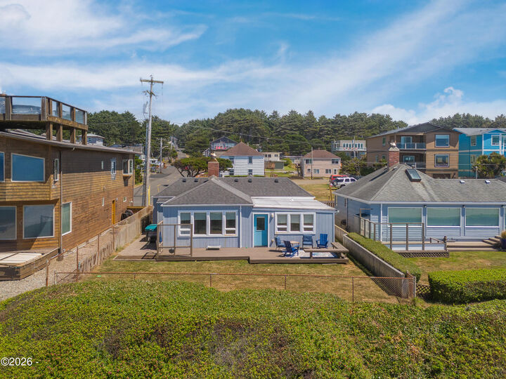 Property Photo:  3885 NW Jetty Avenue  OR 97367 