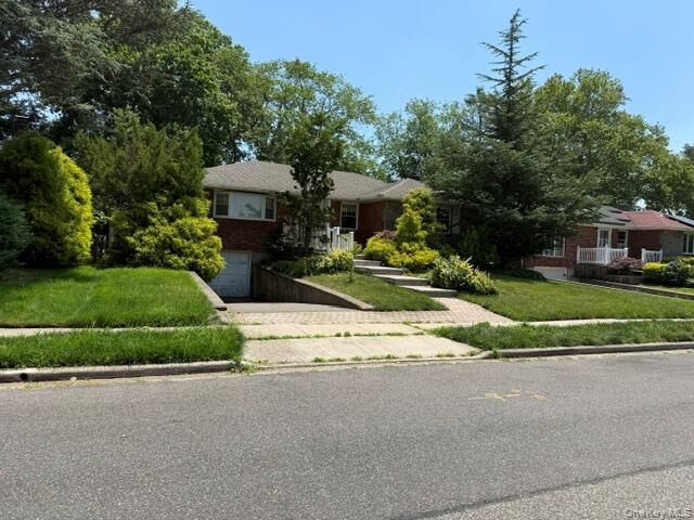 Property Photo:  219 Willets Lane  NY 11753 