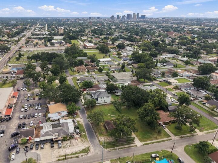 Property Photo:  2709 N Lincoln Avenue  FL 33607 