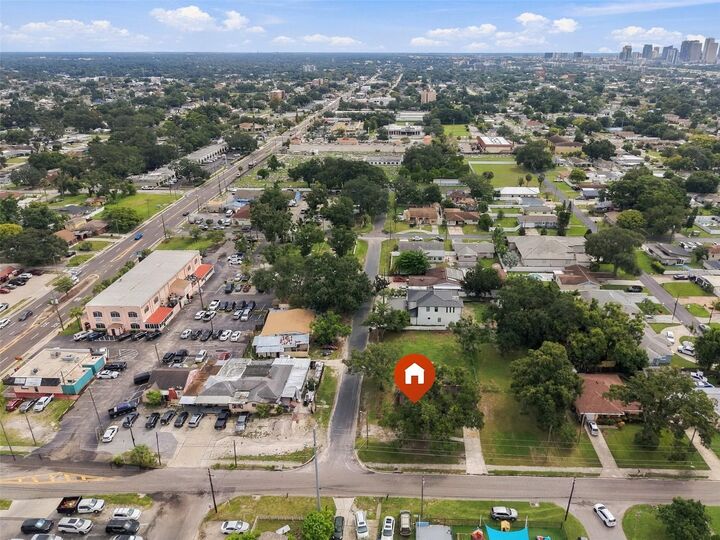 Property Photo:  2709 N Lincoln Avenue  FL 33607 