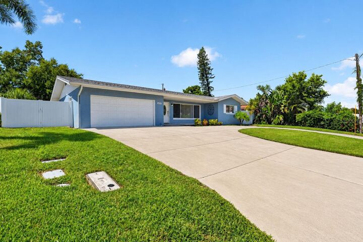 Property Photo: 5191 41st Street S FL 33711