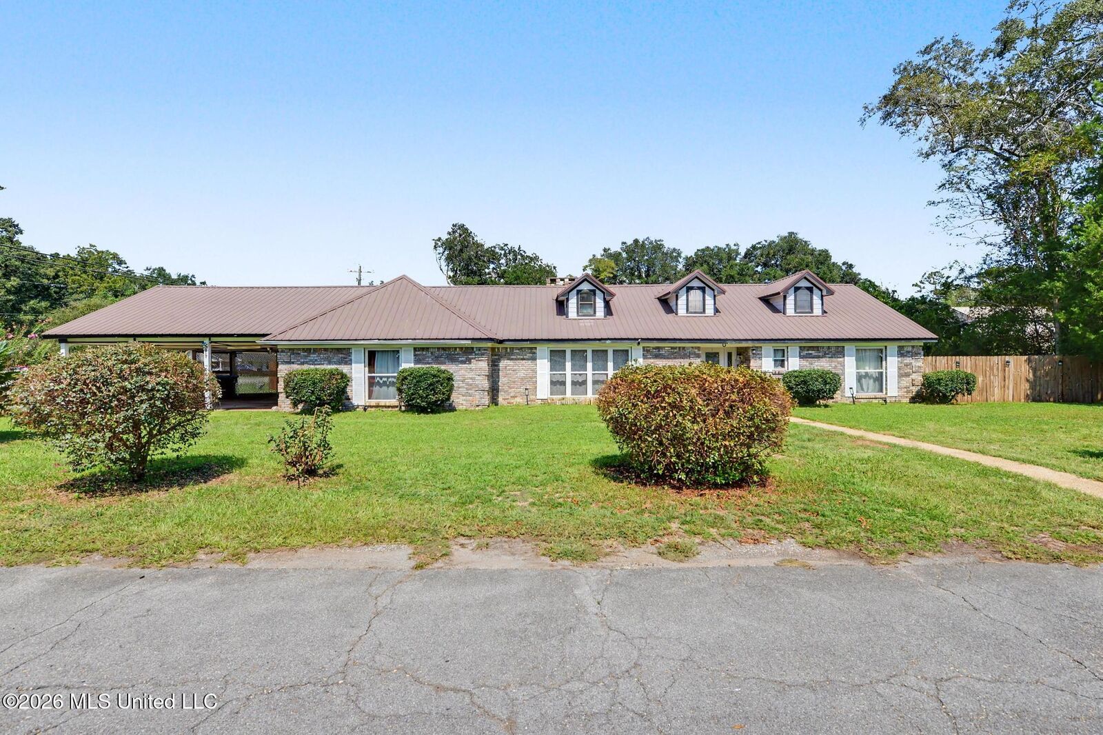 Property Photo:  2186 Mill Street Extension  MS 39452 