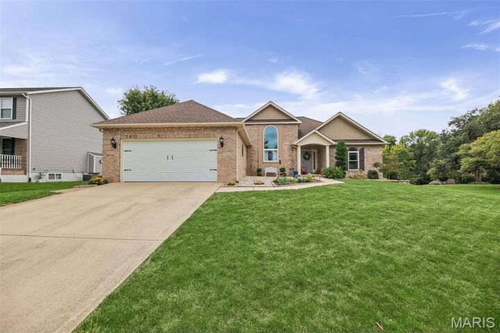Property Photo: 2614 Meridian Lake Drive IL 62221