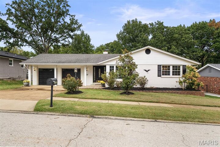 Property Photo: 5157 Reynosa Drive MO 63128