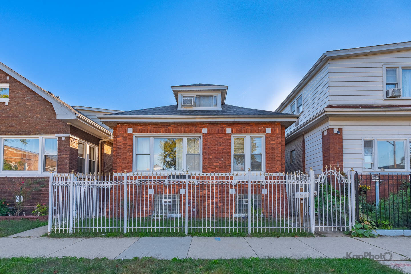 Property Photo:  6123 S Washtenaw Avenue  IL 60629 