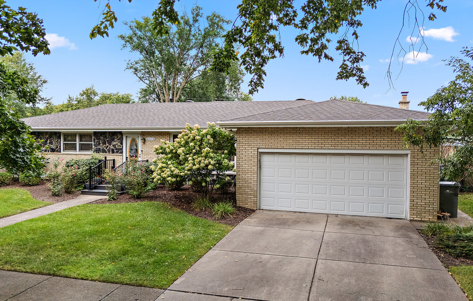 Property Photo:  8616 W 145th Street  IL 60462 
