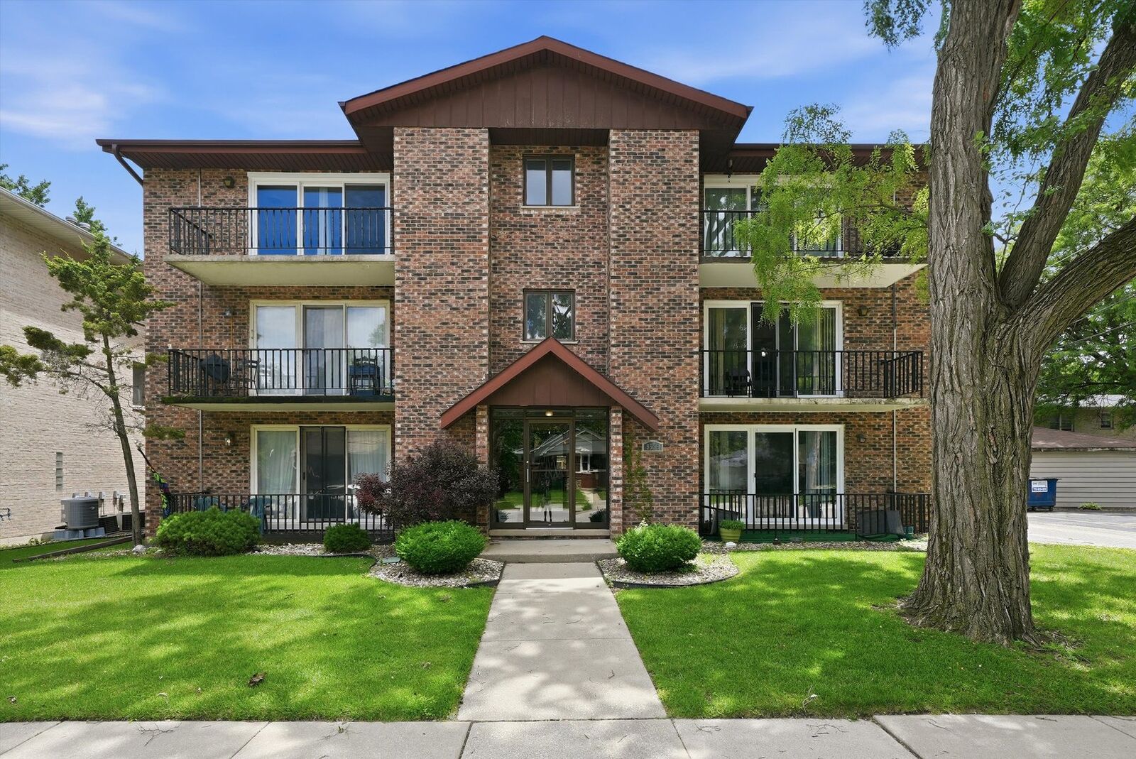 Property Photo:  9535 S 54th Avenue 3N  IL 60453 