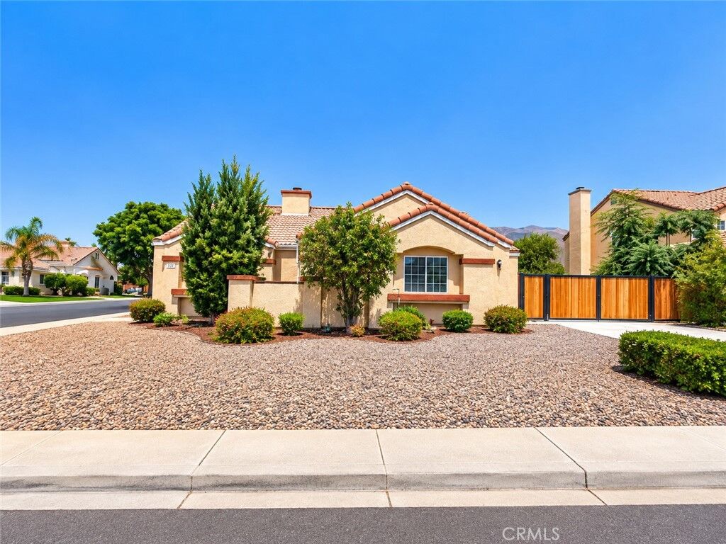 Property Photo: 503 E 1st Street CA 92583