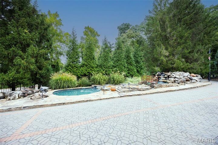 Property Photo:  76 River Valley Drive  MO 63017 