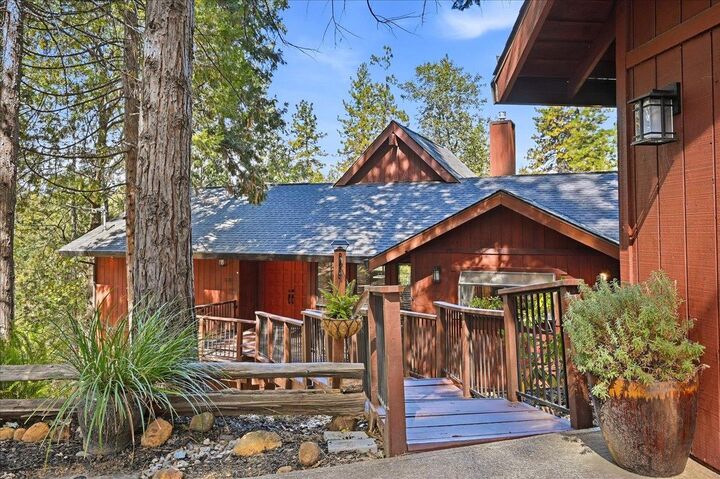 Property Photo: 11544 Ragan Way CA 95949