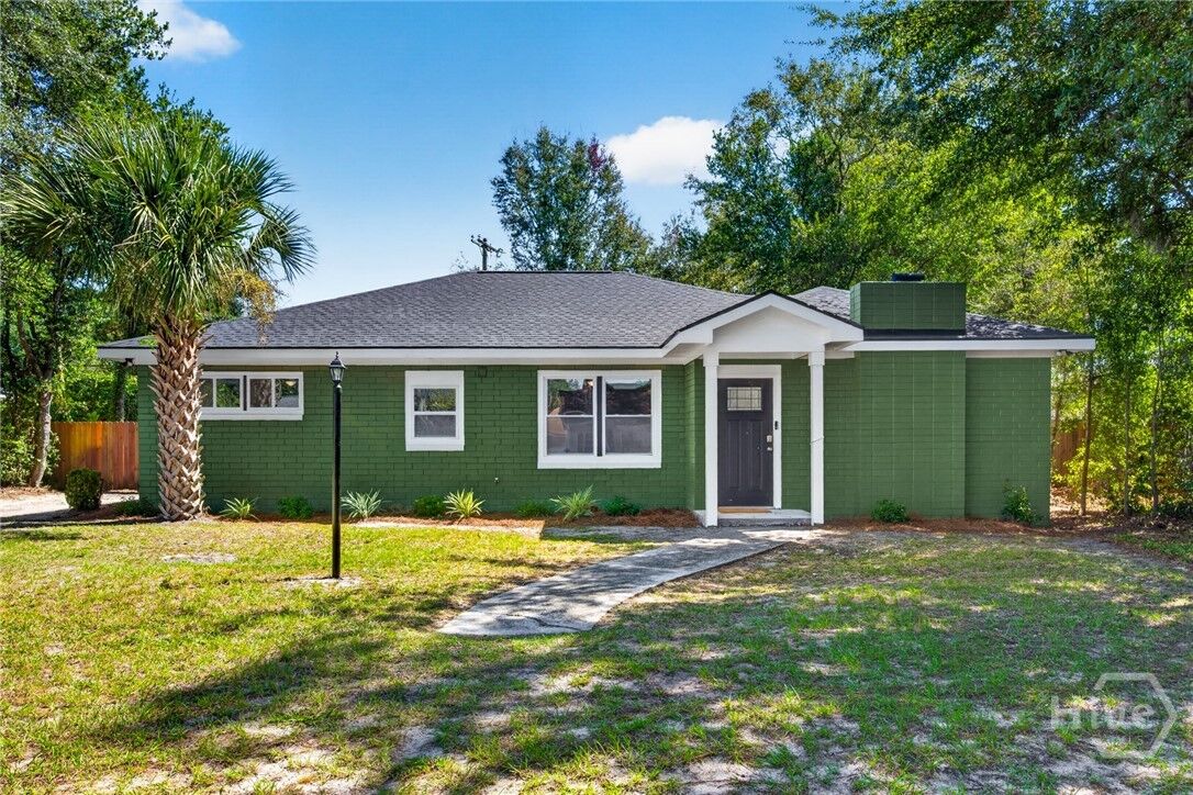 Property Photo:  2223 Armstrong Drive  GA 31404 