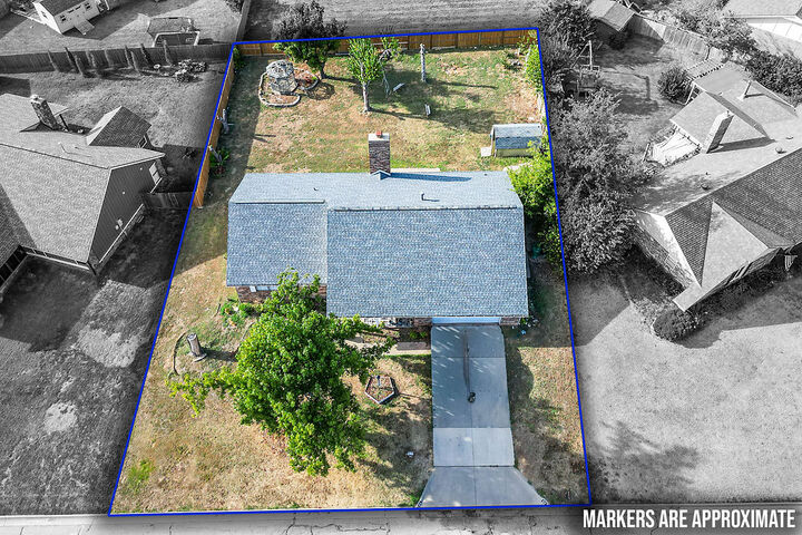 Property Photo: 814 Orleans Drive AR 72758