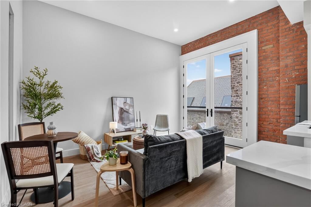 Property Photo:  56 York Boulevard 303  ON L8R 0A2 