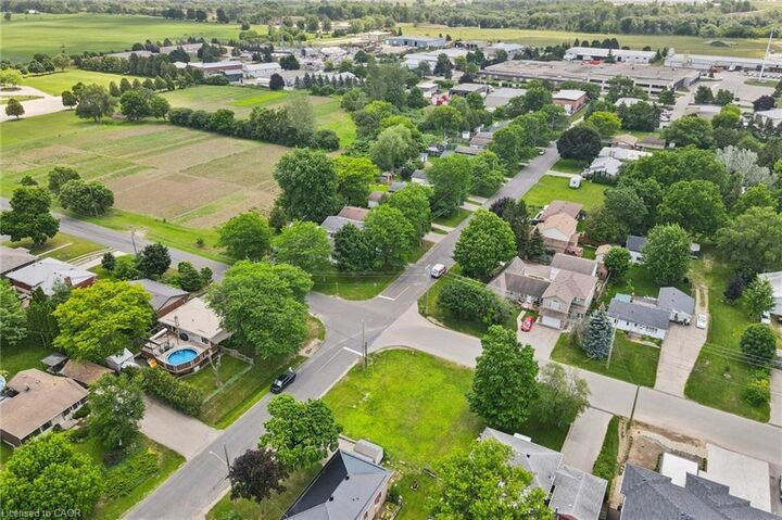 Property Photo: 46 Daniel Avenue ON N2K 1E9