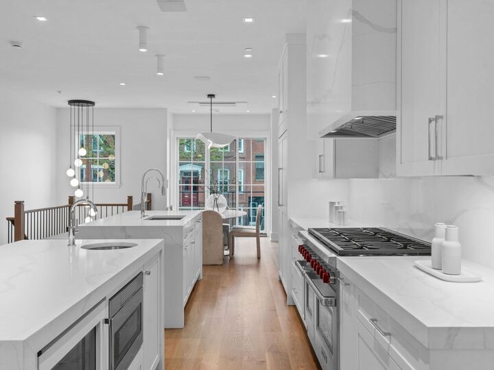Property Photo:  555 E Broadway  MA 02127 