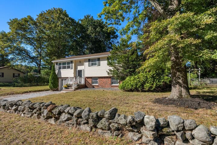 Property Photo:  8 Yale St  MA 01834 