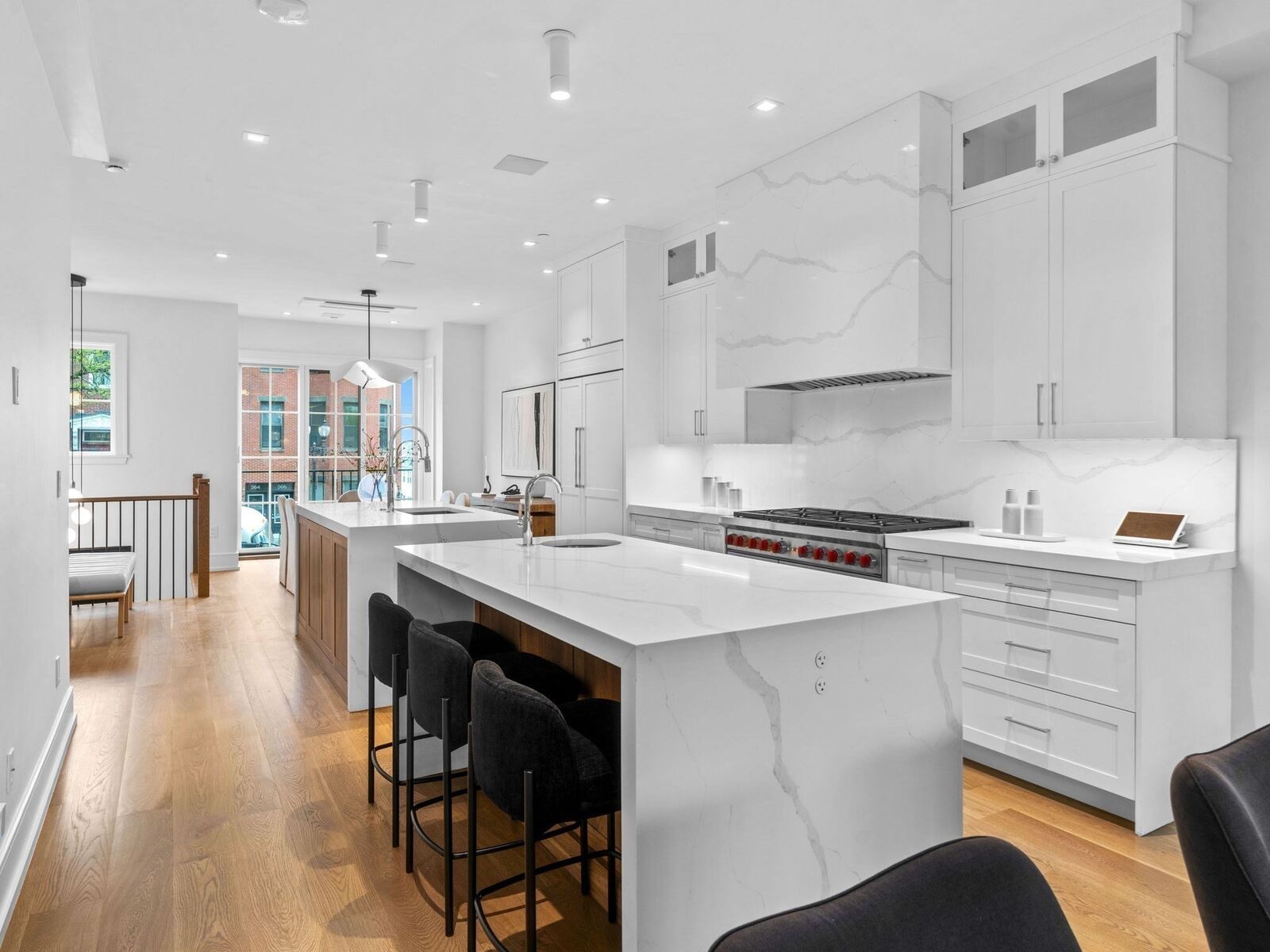Property Photo:  555 E Broadway 555  MA 02127 