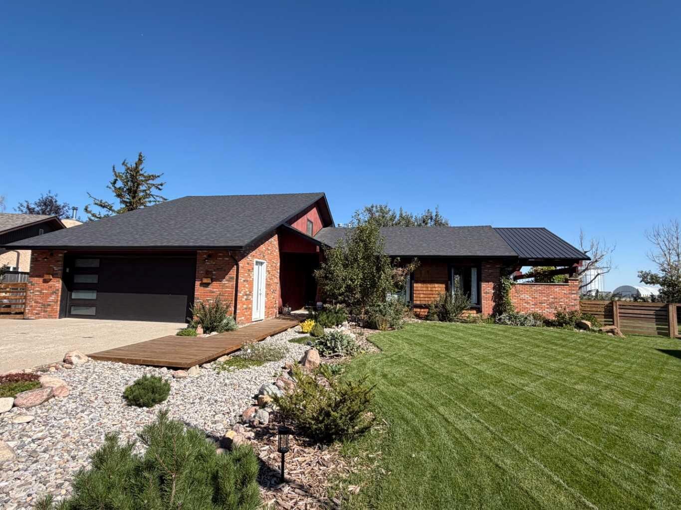 Property Photo: 101 3 Street S AB T0K 1V0