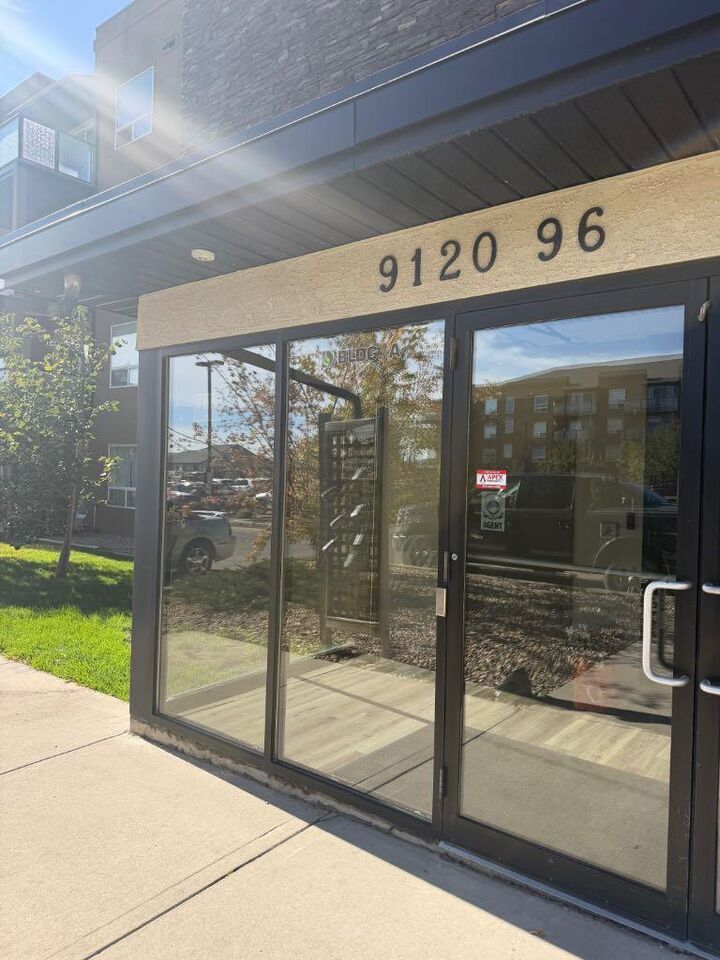 Property Photo:  9120 96 Avenue 313  AB T8X 0A1 
