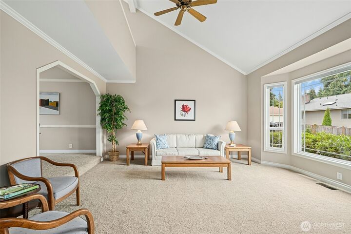 Property Photo: 6238 113th Place SE WA 98006