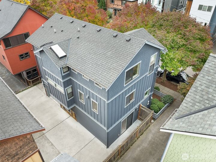 Property Photo: 6710 Alonzo Avenue NW WA 98117