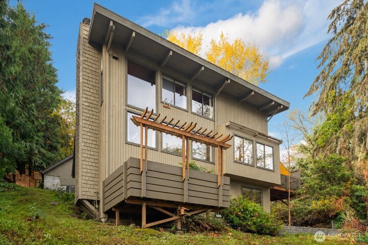 Property Photo:  5504 NE 190th Street  WA 98028 