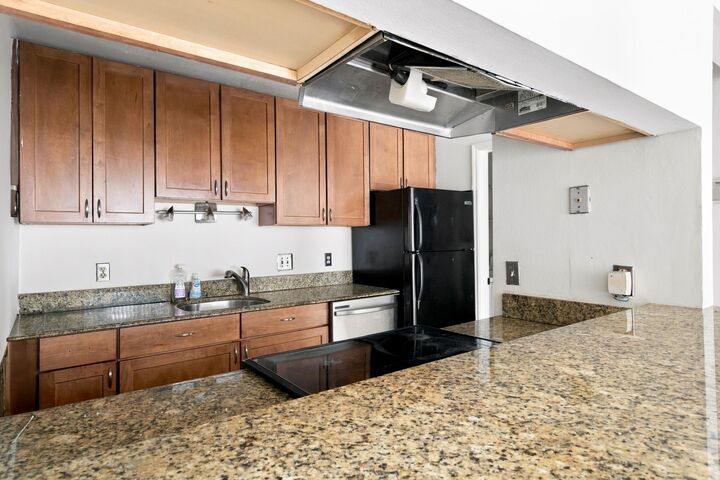 Property Photo: 2303 N Congress Avenue 11 FL 33426