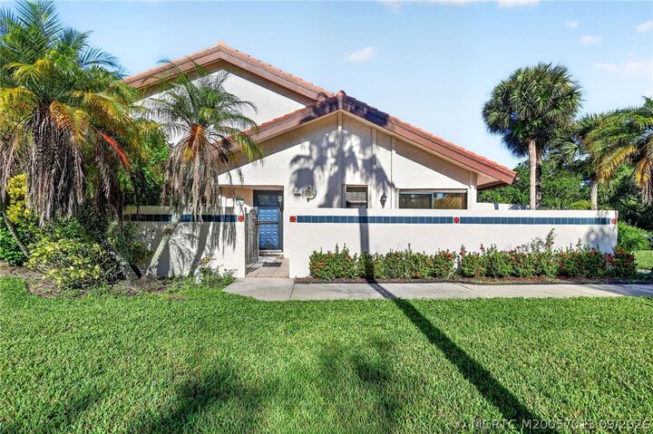 Property Photo:  3430 SE Martinique Trace 101  FL 34997 