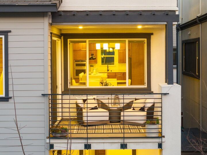 Property Photo: 2815 Crusader Street CA 94501