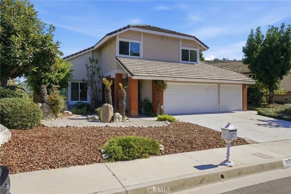 Property Photo:  11739 Rancho Verde Drive  CA 90601 