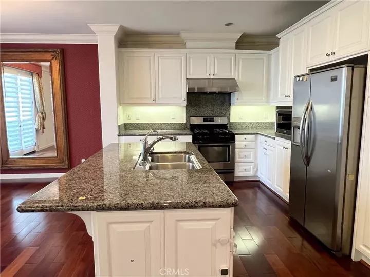 Property Photo: 883 Terrace West CA 91765