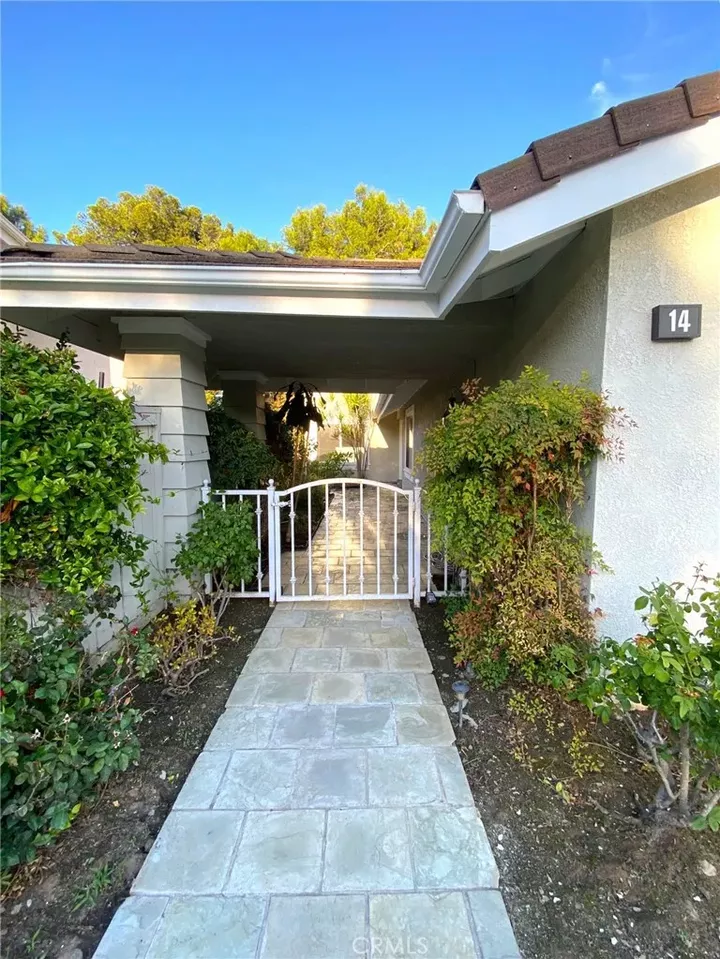 Property Photo: 14 Rainbow Lk 3 CA 92614