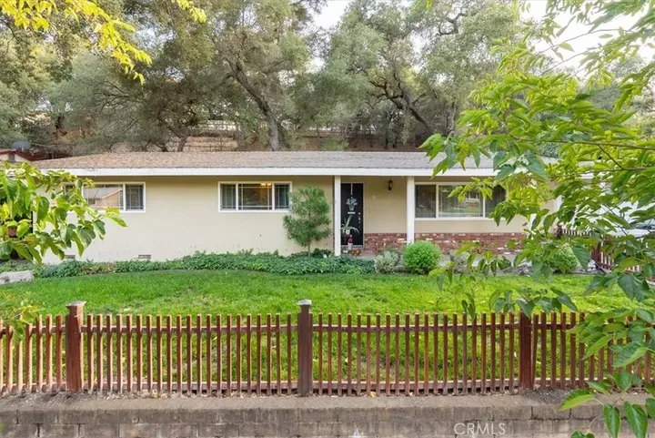 Property Photo:  42 12th  CA 93446 