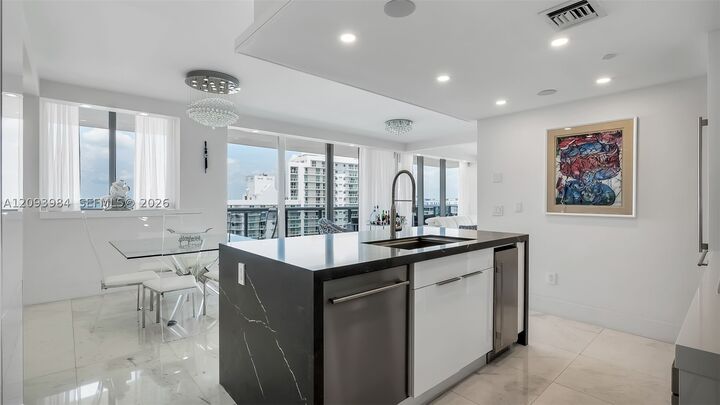 Property Photo: 5875 Collins Ave 1707 FL 33140