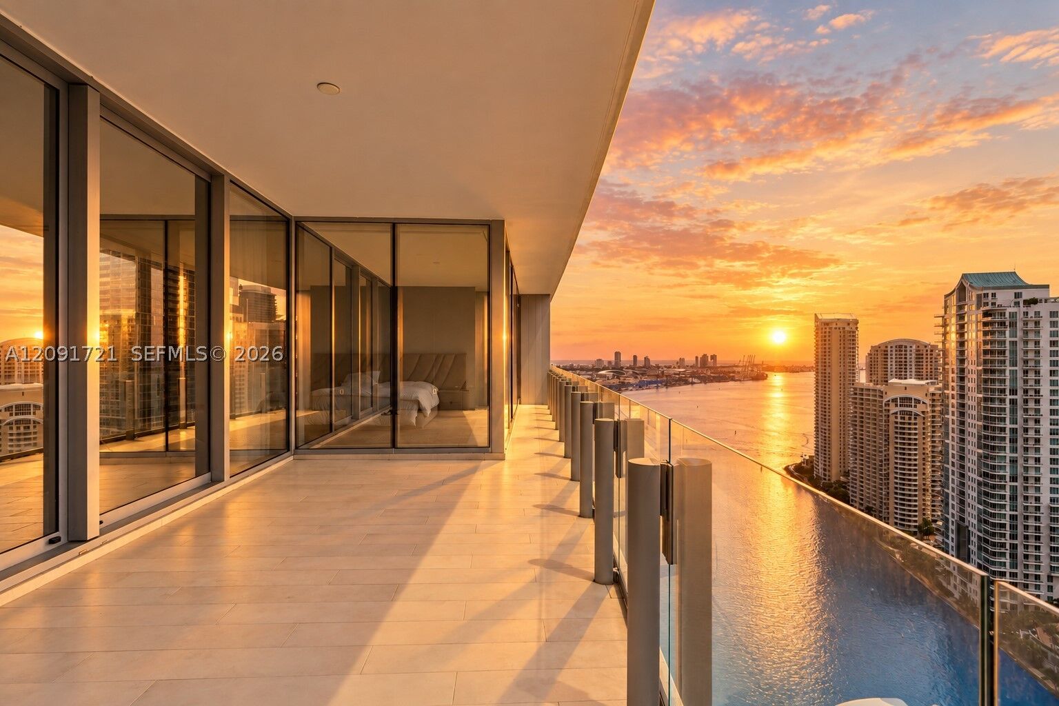 Property Photo:  300 Biscayne Boulevard Way 3304C  FL 33131 