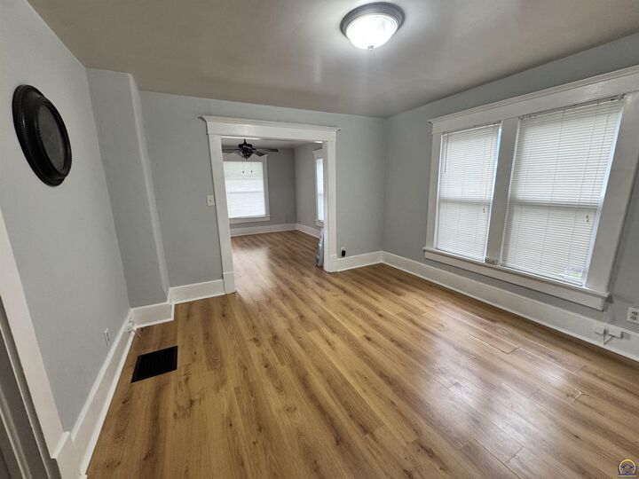 Property Photo: 805 Congress St KS 66801
