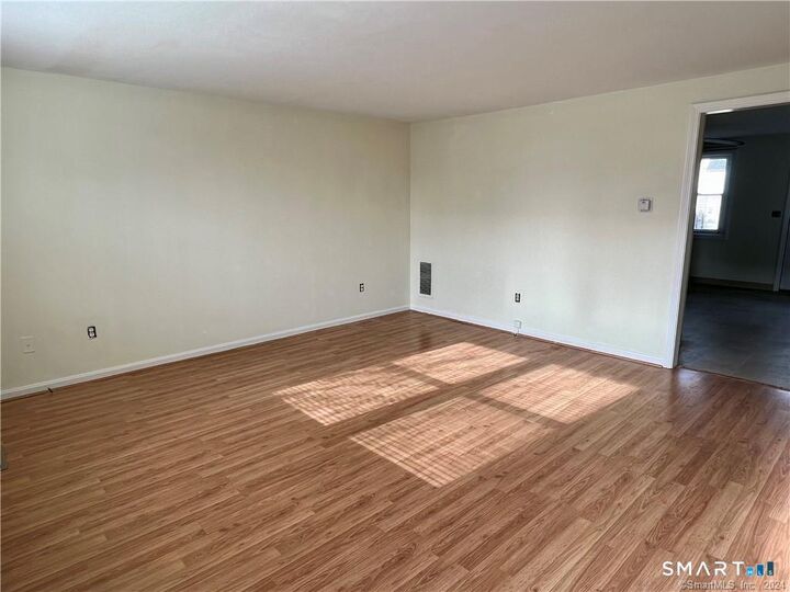 Property Photo:  15 Meadowrue Drive 15  CT 06033 