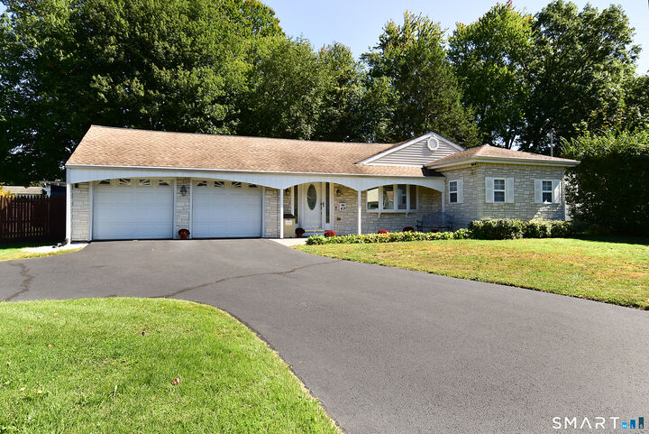Property Photo:  49 Green Manor Avenue  CT 06095 
