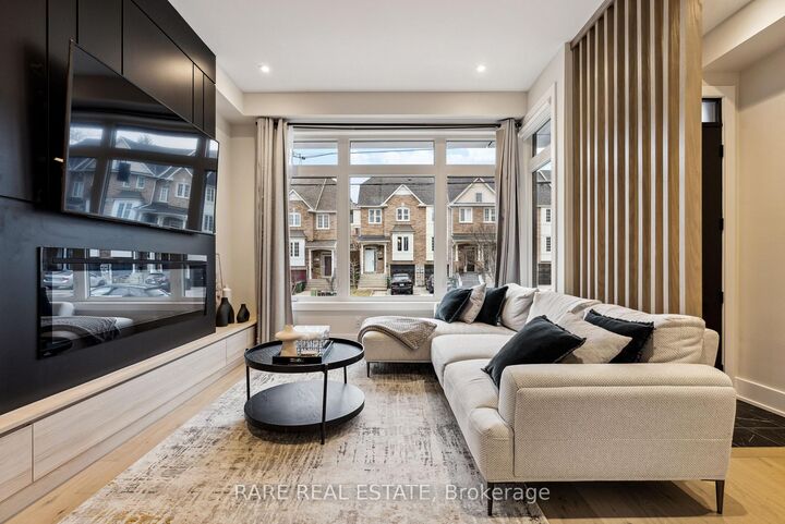 Property Photo:  19 Twenty-Ninth Street  ON M8W 3A9 