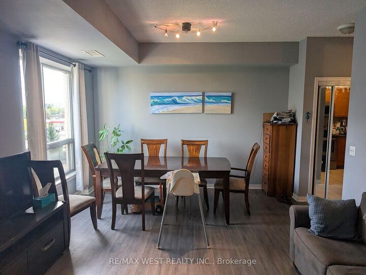 Property Photo:  1 Maison Parc Court 421  ON L4J 9K1 