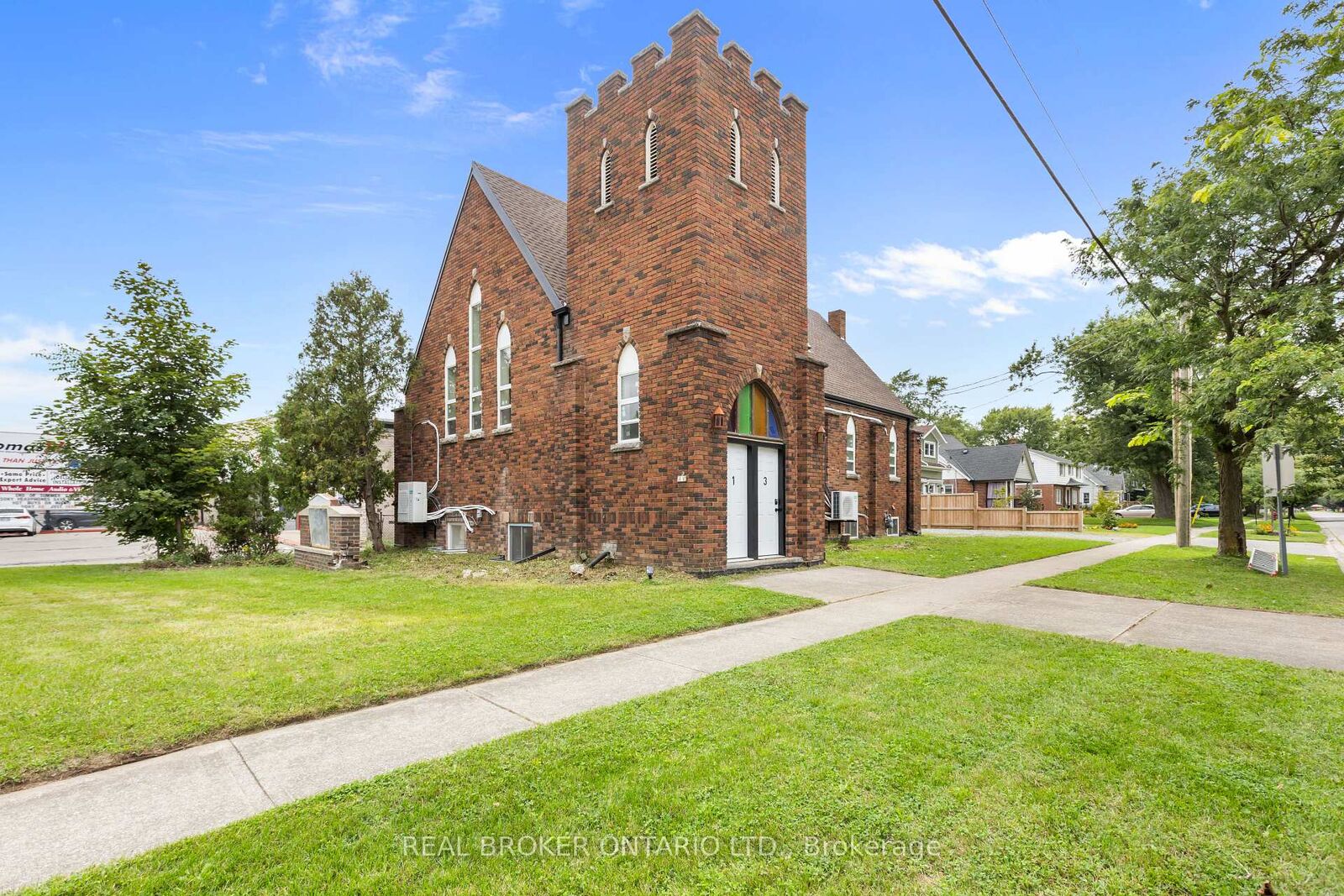 Property Photo:  120 Thorold Road 3  ON L3C 3V3 