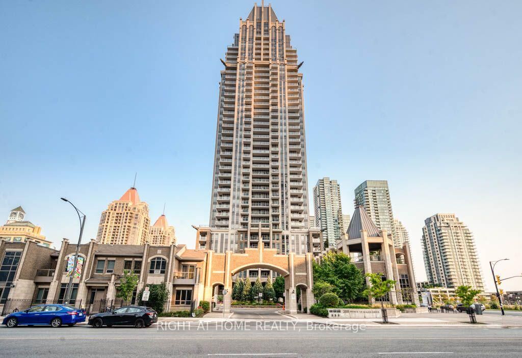 Property Photo:  388 Prince Of Wales Drive 1711  ON L5B 0A1 
