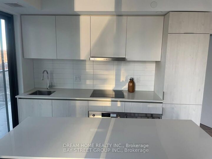 Property Photo: 47 Mutual Street 2003 ON M5B 1A6