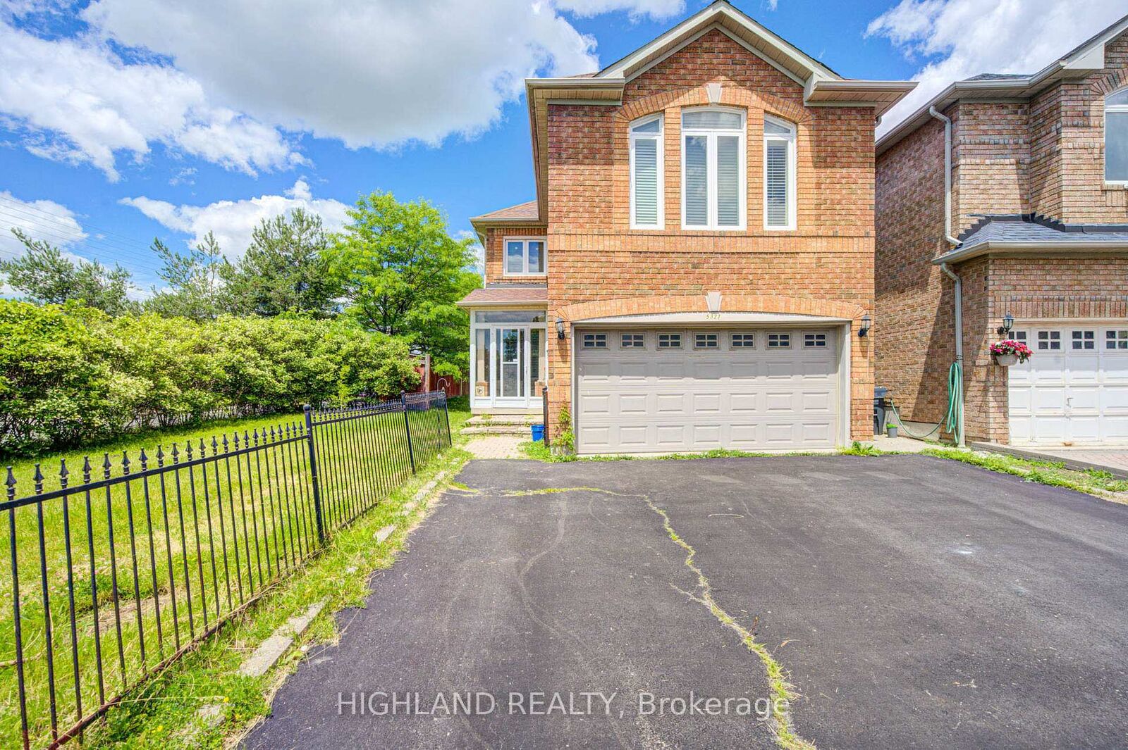 Property Photo:  5327 Landsborough Avenue Basement  ON L5R 3X1 