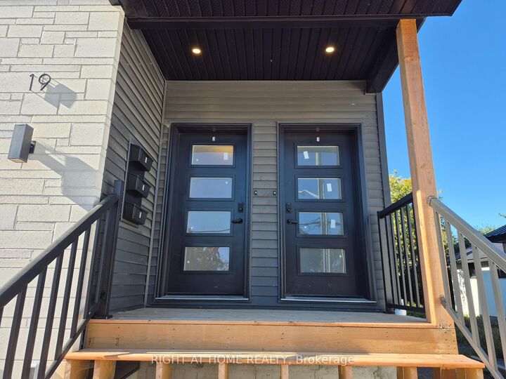 Property Photo: 19 James Street Unit # 3 ON K7S 1C9