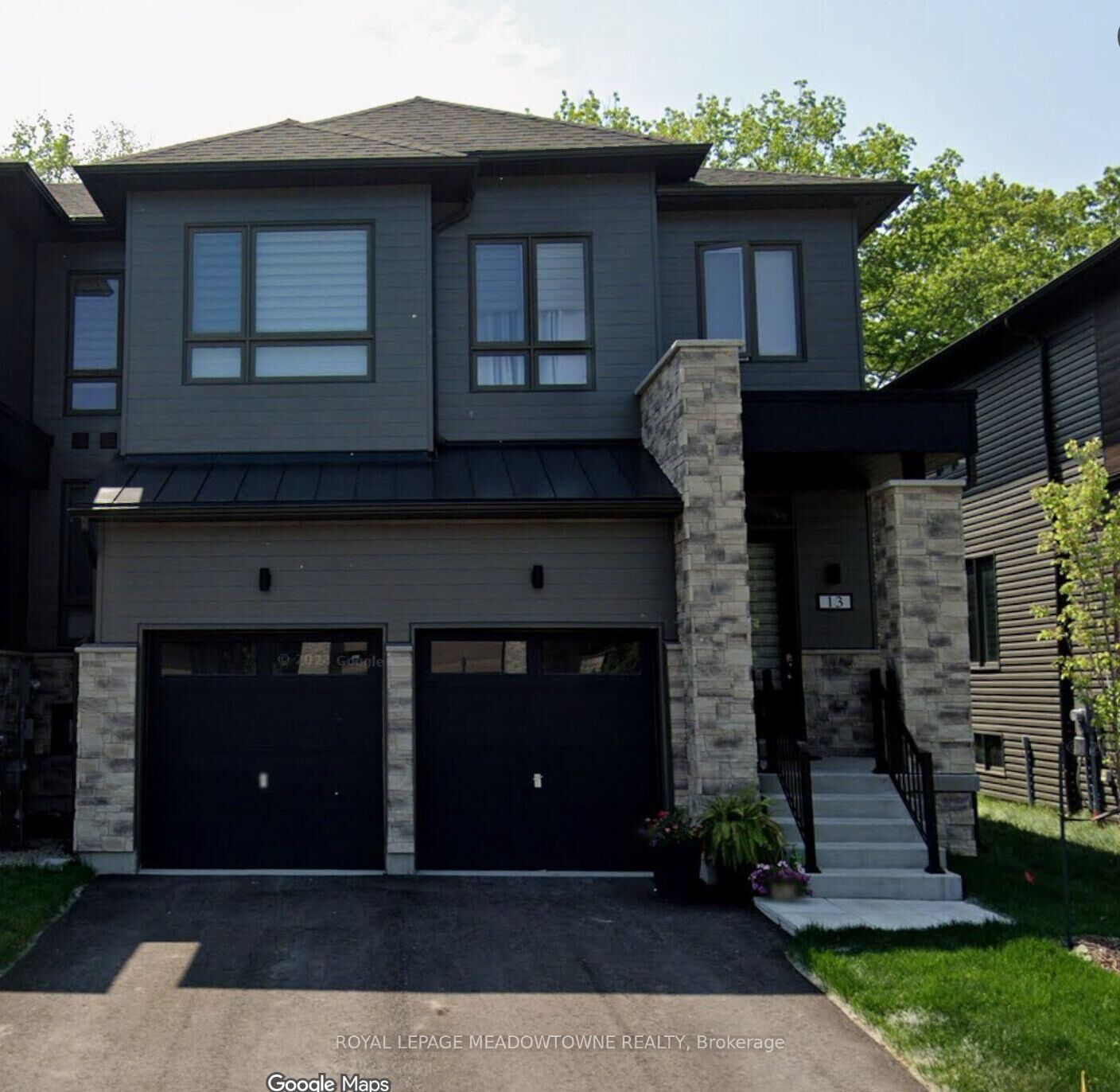 Property Photo: 13 Eberhardt Drive ON L9Z 0K6