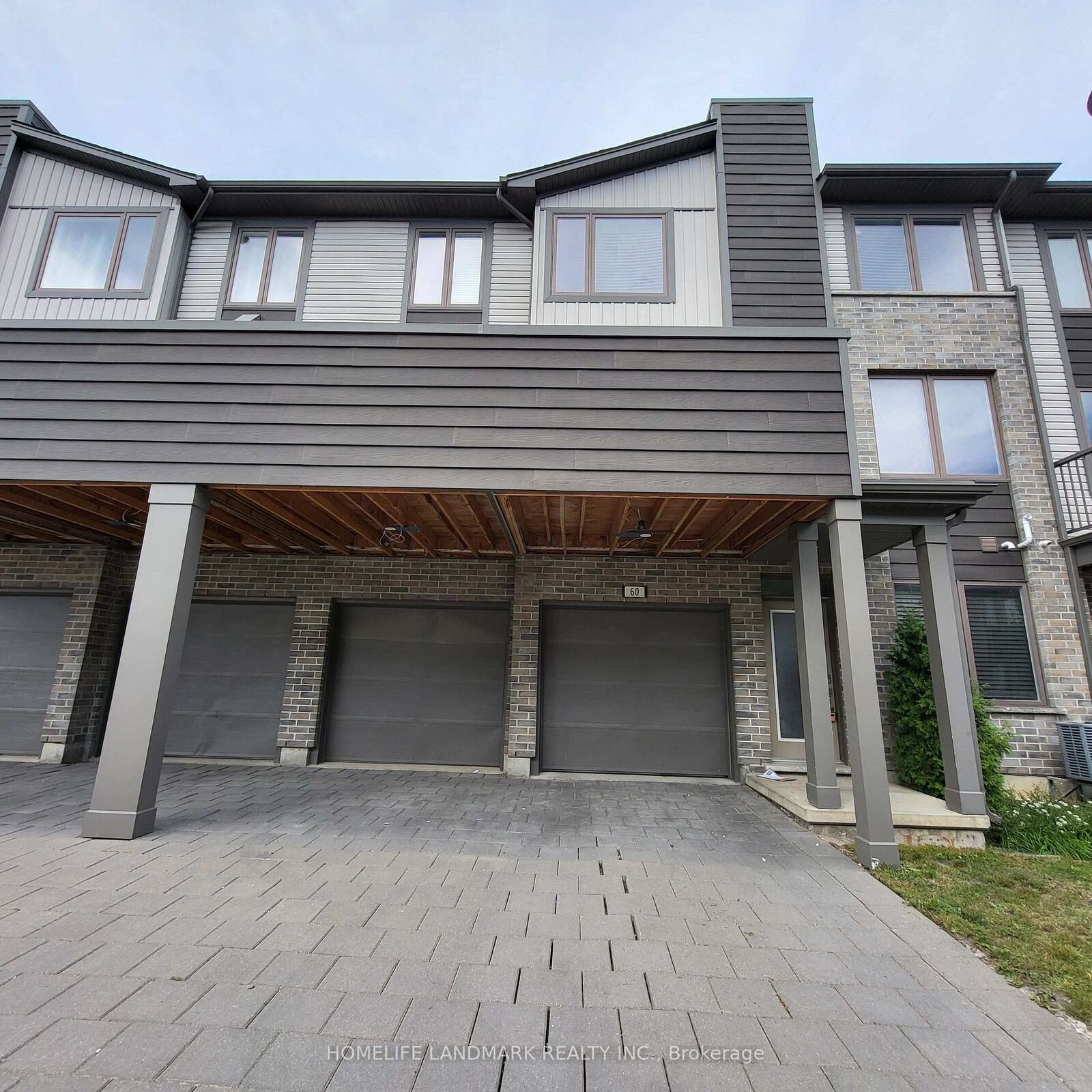 Property Photo:  1960 Dalmagarry Road 60  ON N6G 0T8 