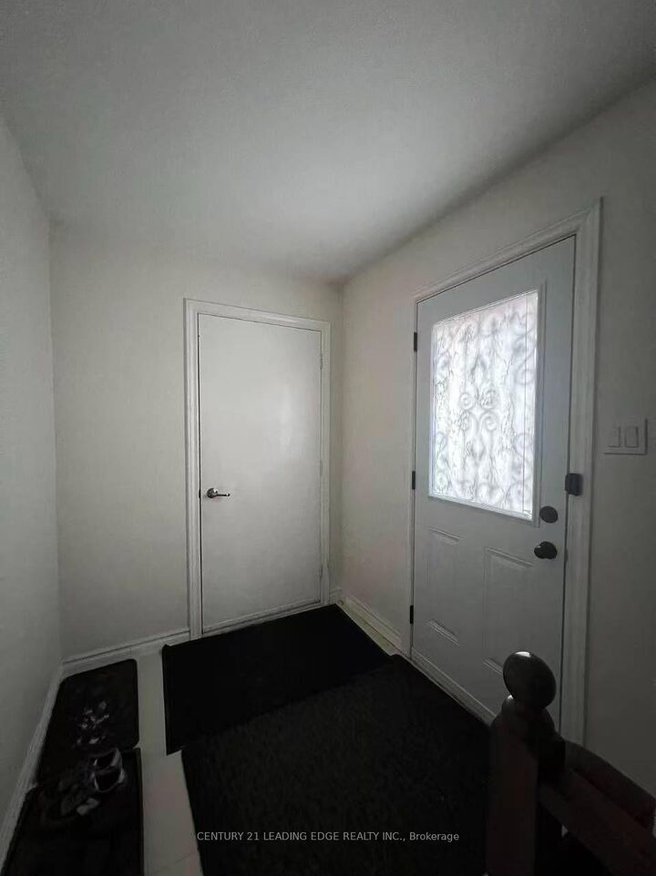 Property Photo:  33 Cavalry Trail Lower Level  ON L3R 9H1 