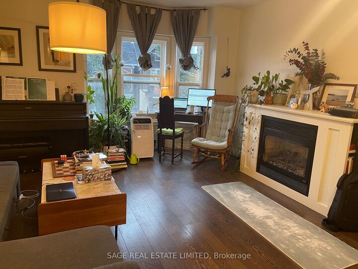 Property Photo: 716 Ossington Avenue 2nd Flr ON M5G 3T7